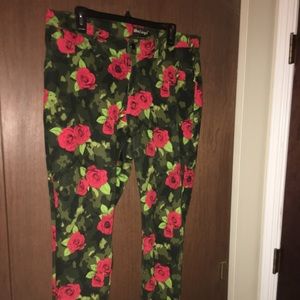 Rose design floral pants